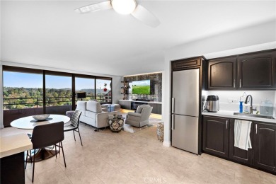 This condo is located in the popular SENIOR community of Laguna on Leisure Village Par 3 Golf Course in California - for sale on GolfHomes.com, golf home, golf lot