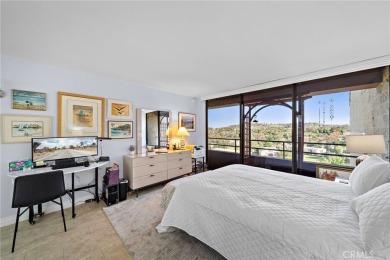 This condo is located in the popular SENIOR community of Laguna on Leisure Village Par 3 Golf Course in California - for sale on GolfHomes.com, golf home, golf lot