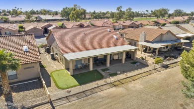 Beautifully updated 2BR, 2.5BA plus den home on the golf course on Palo Verde Golf and Country Club in Arizona - for sale on GolfHomes.com, golf home, golf lot