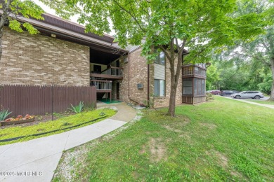 WELCOME to this 2 bedroom, 1 bath, well maintained, furnished on Pine Brook Golf Course in New Jersey - for sale on GolfHomes.com, golf home, golf lot