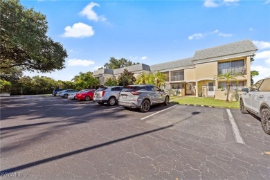 Exclusive 55+ Golf Course Townhome with Low HOA Dues Step into a on Lehigh Resort Club in Florida - for sale on GolfHomes.com, golf home, golf lot