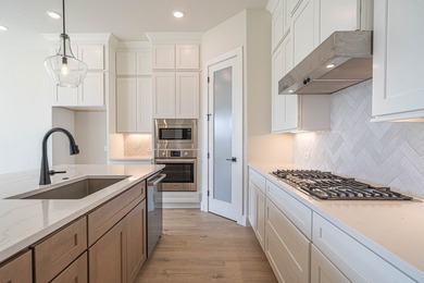 ON GOLD COURSE BACKING EAST!!! ASK ABOUT OUR CLOSING COST on The Club At Comanche Trace in Texas - for sale on GolfHomes.com, golf home, golf lot