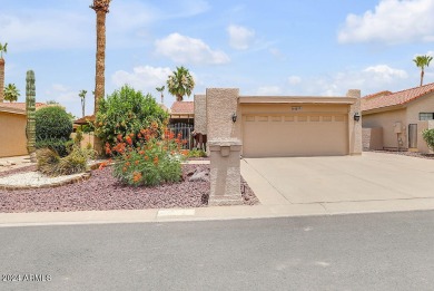 Popular Zuni model is bright, pristine and absolutely move-in on Cottonwood Country Club in Arizona - for sale on GolfHomes.com, golf home, golf lot