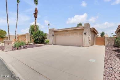 Popular Zuni model is bright, pristine and absolutely move-in on Cottonwood Country Club in Arizona - for sale on GolfHomes.com, golf home, golf lot