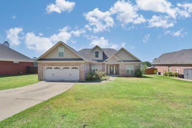CHARMING HOME IN LAKEWOOD AREA  - READY FOR YOUR PERSONAL TOUCH! on Lakewood Golf Course in Alabama - for sale on GolfHomes.com, golf home, golf lot