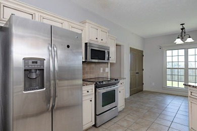 CHARMING HOME IN LAKEWOOD AREA  - READY FOR YOUR PERSONAL TOUCH! on Lakewood Golf Course in Alabama - for sale on GolfHomes.com, golf home, golf lot