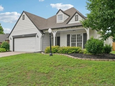 Discover your perfect home in this charming residence in on Bailey Ranch Golf Club in Oklahoma - for sale on GolfHomes.com, golf home, golf lot