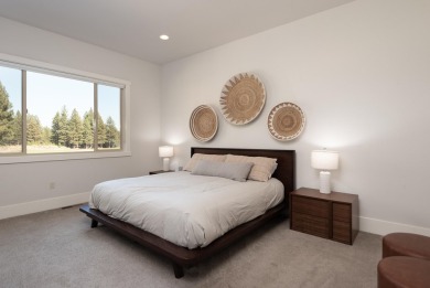 Beautiful newly furnished STR minutes to downtown Bend. Use it on Widgi Creek Golf Club in Oregon - for sale on GolfHomes.com, golf home, golf lot