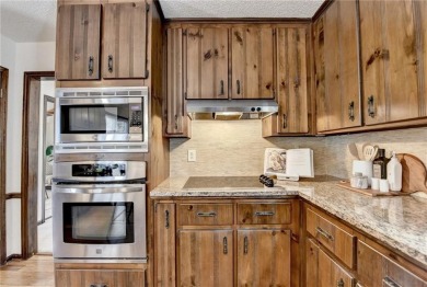 Just listed in sought after Willow Springs, Country Club of on Country Club of Roswell in Georgia - for sale on GolfHomes.com, golf home, golf lot