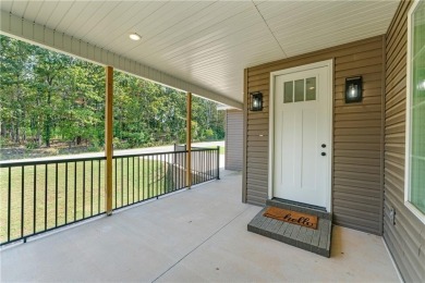 Charming home in Bella Vista, perfectly situated just minutes on Branchwood Golf Course in Arkansas - for sale on GolfHomes.com, golf home, golf lot