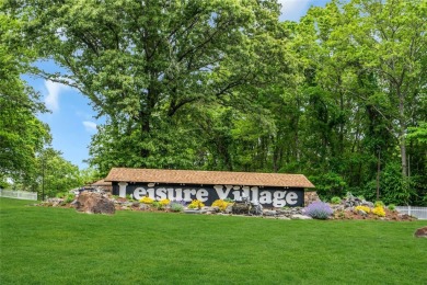 Welcome to 423 D Woodbridge, Ridge, a delightful one-bedroom on Leisure Village Golf Course in New York - for sale on GolfHomes.com, golf home, golf lot