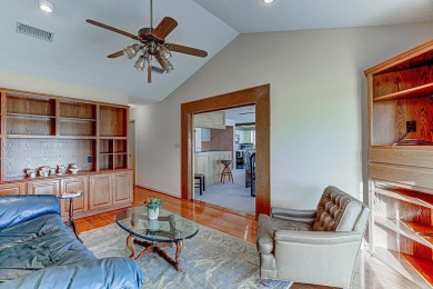 Welcome to this awesome townhouse sitting on Hole #9 Slick Rock on Slick Rock Golf Course - Horseshoe Bay in Texas - for sale on GolfHomes.com, golf home, golf lot