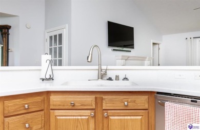 Discover comfort and style in this spacious 3-bedroom on Hillcrest Country Club in Kentucky - for sale on GolfHomes.com, golf home, golf lot