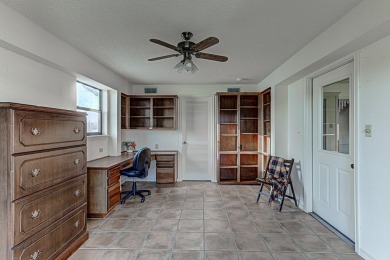 Welcome to this awesome townhouse sitting on Hole #9 Slick Rock on Slick Rock Golf Course - Horseshoe Bay in Texas - for sale on GolfHomes.com, golf home, golf lot