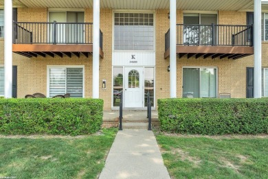 You don't want to miss out on this opportunity to enjoy easy on Maple Lane Golf Club in Michigan - for sale on GolfHomes.com, golf home, golf lot
