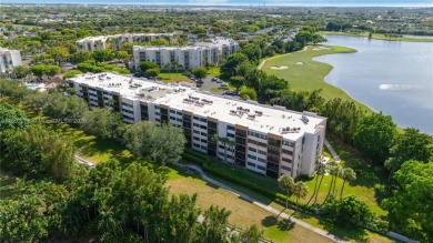 Spacious and well-maintained 2-bedroom, 2-bath condo offering on Jim McLean Signature Course in Florida - for sale on GolfHomes.com, golf home, golf lot