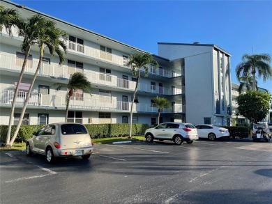 Spacious 2/2 condo in the desirable 55+ community of Palm on Oriole Golf and Tennis Club in Florida - for sale on GolfHomes.com, golf home, golf lot