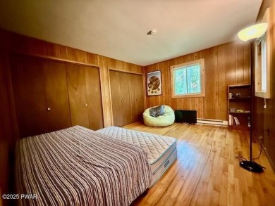 Hemlock Farm's gated community you will find this sweet woodland on Lords Valley Country Club, Inc in Pennsylvania - for sale on GolfHomes.com, golf home, golf lot