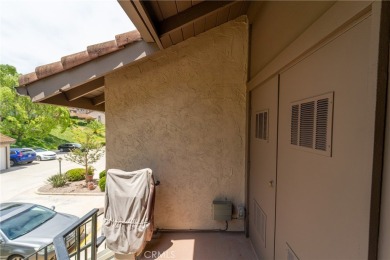JUST LISTED, nestled in the 55+ Oaks North community, this on Oaks North Golf Course in California - for sale on GolfHomes.com, golf home, golf lot