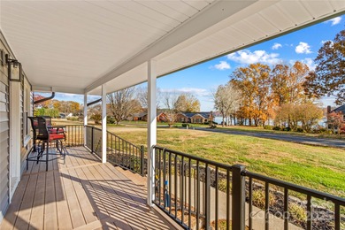 A Unique Ranch home with Panoramic Views of Lake Norman on Mallard Head Country Club in North Carolina - for sale on GolfHomes.com, golf home, golf lot