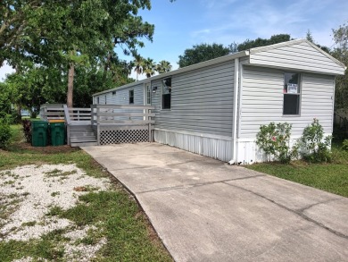 Beautiful Remodeled 2/2 in the highly sought after neighborhood on Mallards Landing Golf Course in Florida - for sale on GolfHomes.com, golf home, golf lot