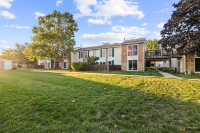 Spacious first-floor condo for sale: 2 bedrooms and 1.5 on Hilldale Golf Club in Illinois - for sale on GolfHomes.com, golf home, golf lot