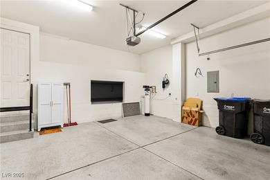 Gated, luxury, immaculate 2-bed, 2.5-bath townhome with loft in on Reflection Bay Golf Club in Nevada - for sale on GolfHomes.com, golf home, golf lot