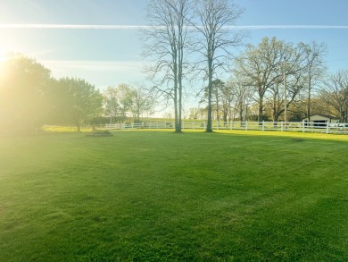 Wake Lane is located just outside of town in Willow Springs on Willow Springs Municipal Golf Course in Missouri - for sale on GolfHomes.com, golf home, golf lot