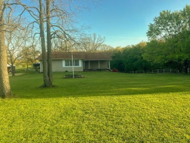 Wake Lane is located just outside of town in Willow Springs on Willow Springs Municipal Golf Course in Missouri - for sale on GolfHomes.com, golf home, golf lot