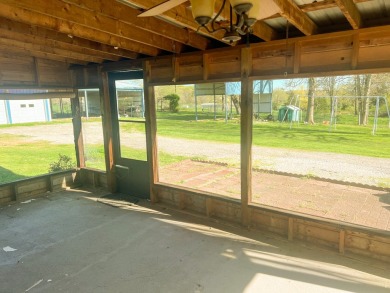 Wake Lane is located just outside of town in Willow Springs on Willow Springs Municipal Golf Course in Missouri - for sale on GolfHomes.com, golf home, golf lot