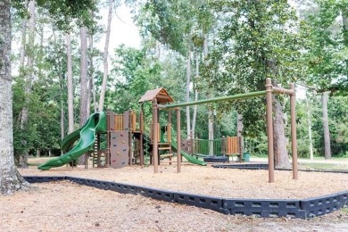Beautifully reimagined and loved, 4 Riverdale Drive is a rare on Tchefuncta Country Club in Louisiana - for sale on GolfHomes.com, golf home, golf lot