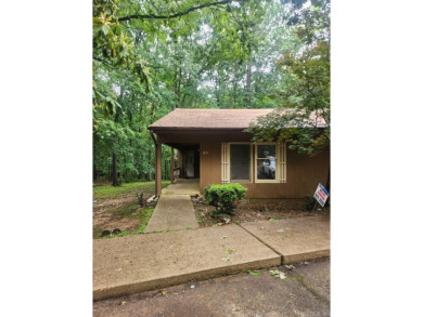 This desirable 3BR, 2BA one-level . House , all areas have been on DeSoto Golf Course in Arkansas - for sale on GolfHomes.com, golf home, golf lot