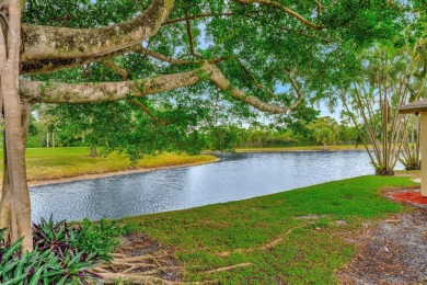 ***PRICE IMPROVEMENT!*** NEW ROOF - NEW A/C! Enjoy the good life on Eastpointe Country Club in Florida - for sale on GolfHomes.com, golf home, golf lot