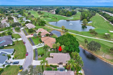 ***PRICE IMPROVEMENT!*** NEW ROOF - NEW A/C! Enjoy the good life on Eastpointe Country Club in Florida - for sale on GolfHomes.com, golf home, golf lot