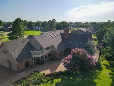 This may be the home you are looking for! A beautiful on Shawnee Country Club in Oklahoma - for sale on GolfHomes.com, golf home, golf lot