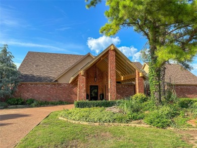 This may be the home you are looking for! A beautiful on Shawnee Country Club in Oklahoma - for sale on GolfHomes.com, golf home, golf lot