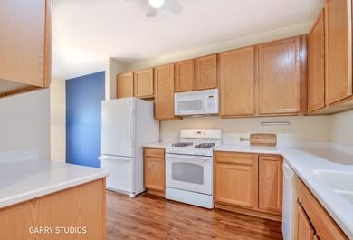 Low HOA and NO stairs! Well-maintained ranch home located in the on Whisper Creek Golf Club in Illinois - for sale on GolfHomes.com, golf home, golf lot