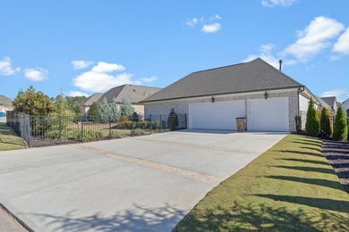 Chateau Elan courtyard living at it's BEST! This almost new on Chateau Elan Golf Club  in Georgia - for sale on GolfHomes.com, golf home, golf lot