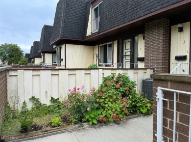 Welcome home to this spacious 3-bedroom, 1.5-bath townhome on Ridgewood Golf Course in Ohio - for sale on GolfHomes.com, golf home, golf lot