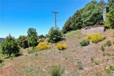Build Your Dream Retreat in the Heart of Lake Arrowhead Woods - on Lake Arrowhead Country Club in California - for sale on GolfHomes.com, golf home, golf lot