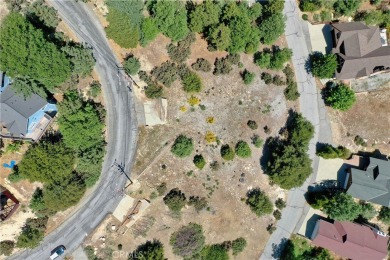 Build Your Dream Retreat in the Heart of Lake Arrowhead Woods - on Lake Arrowhead Country Club in California - for sale on GolfHomes.com, golf home, golf lot