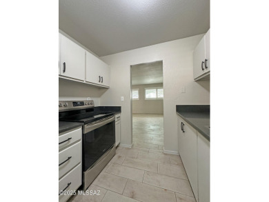 Move-in-ready ground-floor co-op in central Tucson! This 1BR/1BA on Randolph Park Golf Courses in Arizona - for sale on GolfHomes.com, golf home, golf lot