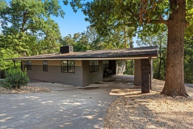 Stunning, move-in ready and walking distance from outdoor on Bella Vista Country Club and Golf Course in Arkansas - for sale on GolfHomes.com, golf home, golf lot