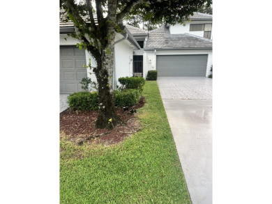 Looking for a beautiful corner unit that will bring you peace on Mayacoo Lakes Country Club in Florida - for sale on GolfHomes.com, golf home, golf lot