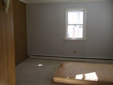 APPROVED SHORT SALE PRICE: $71250
Bring your toolbox! Cape on Hillcrest Golf Club in Maine - for sale on GolfHomes.com, golf home, golf lot