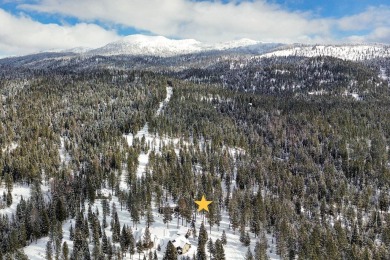 This .3 acre building lot sits perched above the beautiful Jug on Jug Mountain Ranch Golf Course in Idaho - for sale on GolfHomes.com, golf home, golf lot