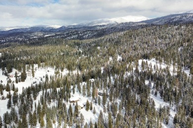 This .3 acre building lot sits perched above the beautiful Jug on Jug Mountain Ranch Golf Course in Idaho - for sale on GolfHomes.com, golf home, golf lot