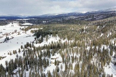 This .3 acre building lot sits perched above the beautiful Jug on Jug Mountain Ranch Golf Course in Idaho - for sale on GolfHomes.com, golf home, golf lot