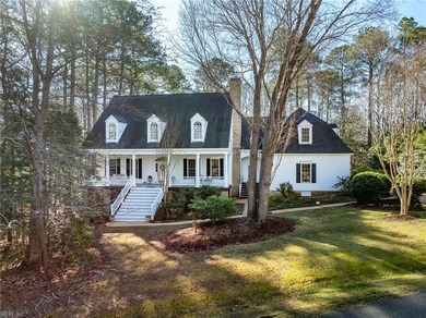 A timeless William E. Poole Colonial in the heart of Ford's on Fords Colony Country Club in Virginia - for sale on GolfHomes.com, golf home, golf lot