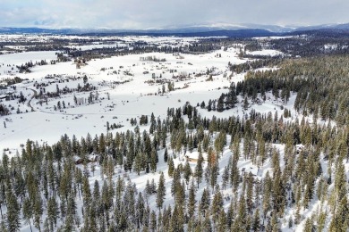 This .3 acre building lot sits perched above the beautiful Jug on Jug Mountain Ranch Golf Course in Idaho - for sale on GolfHomes.com, golf home, golf lot